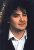 R. Calzolari 